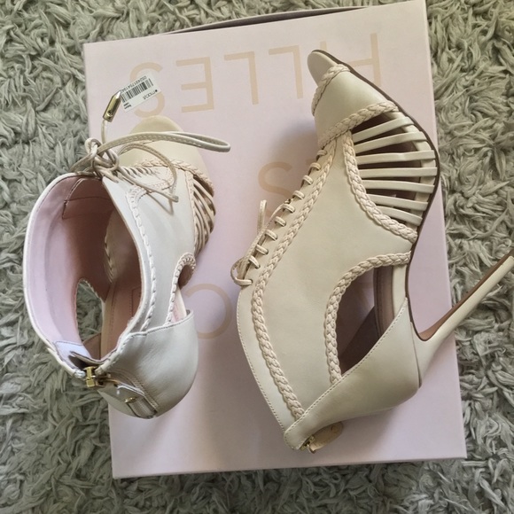 AVEC LES FILLES BOOTIES - Picture 2 of 5